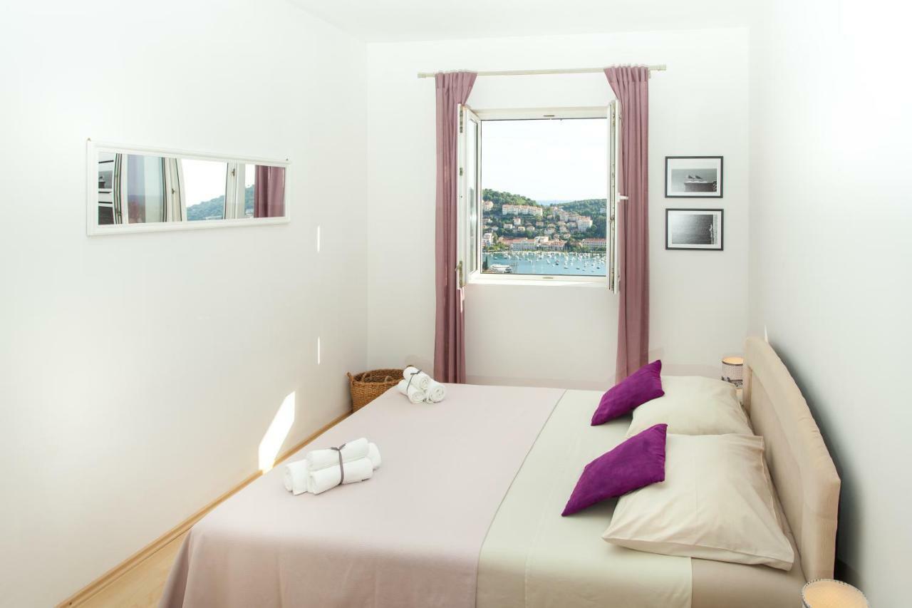 Two Bedroom Apartment With A Sea View & A Balcony Дубровник Екстериор снимка